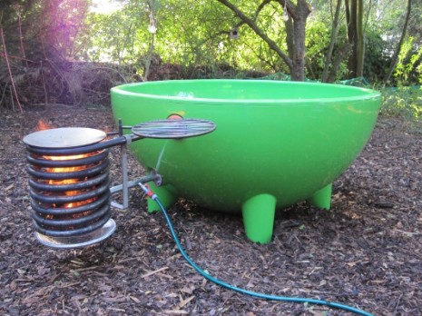 Inselwanne holzbefeuert